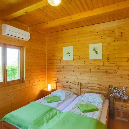 Lejlighedshotel Duna Parti Vendeghazak *