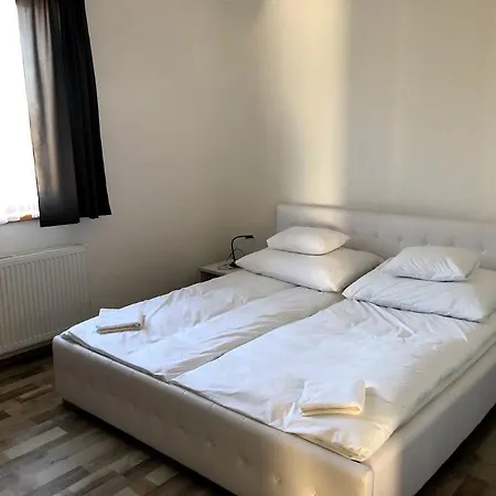 Duna Parti Vendeghazak * Szigetbecse