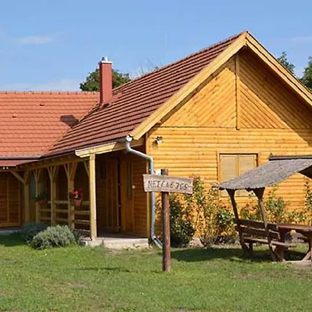 Aparthotel Duna Parti Vendeghazak Szigetbecse