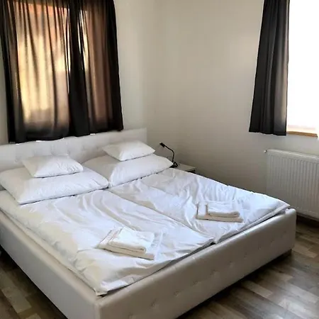 Duna Parti Vendeghazak Aparthotel Szigetbecse