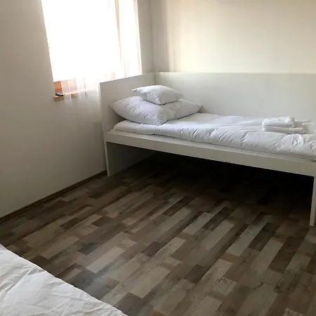 Lejlighedshotel Duna Parti Vendeghazak *