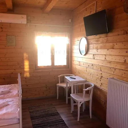 Duna Parti Vendeghazak Szigetbecse