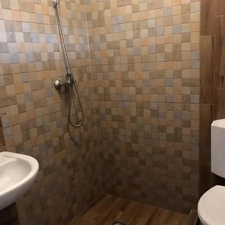 Duna Parti Vendeghazak