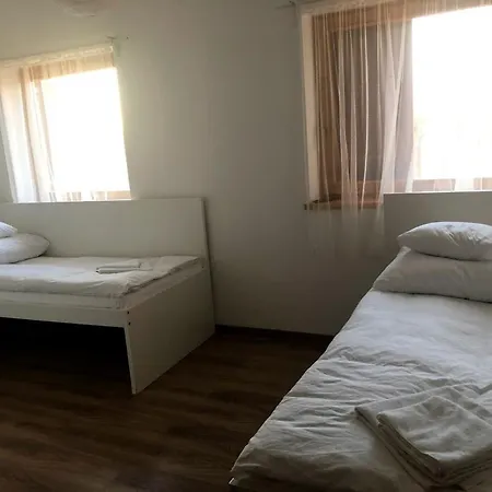 Duna Parti Vendeghazak Lejlighedshotel *